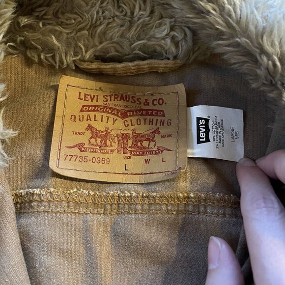 Levi’s Tan Corduroy Women's Faux Fur Collar Jacket Coat Large Long Sleeve - Picture 3 of 6